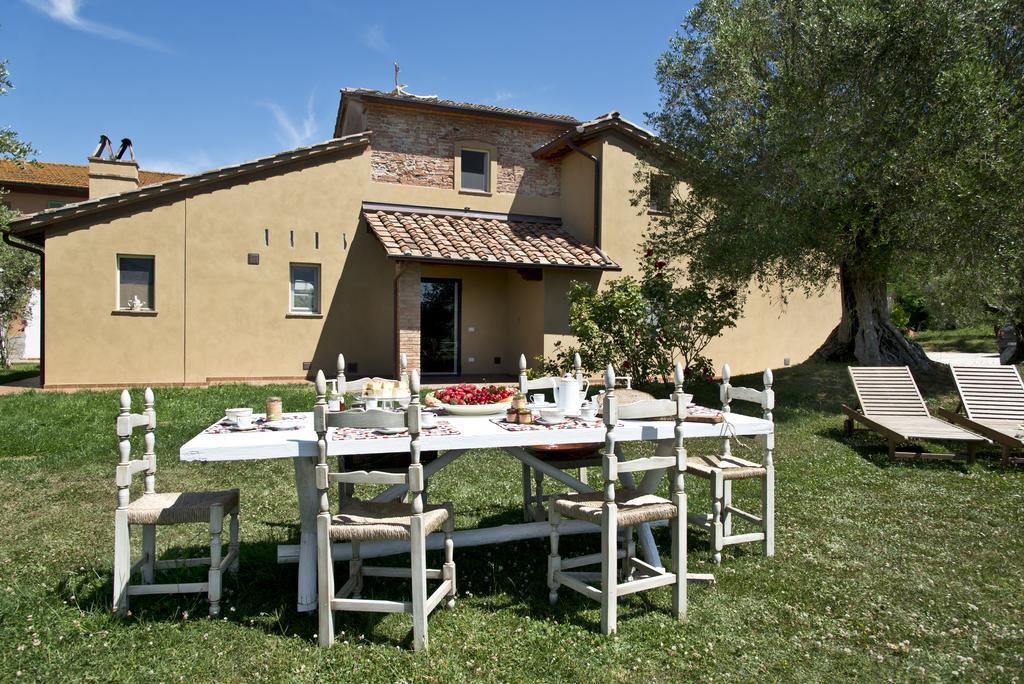 Agriturismo L'Isola Crespina Exterior photo